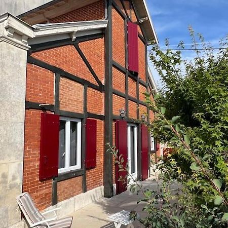La Petite Angerienne Villa Saint-Jean-dʼAngély Dış mekan fotoğraf